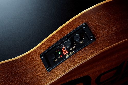 זוית נוספת Lag Guitars TIKI UKU 150 TKU150TE