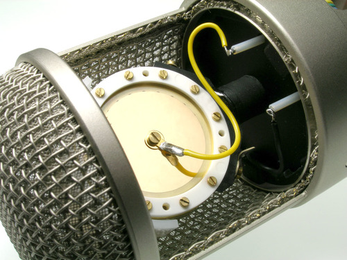 מיקרופון אולפן Neumann M 147