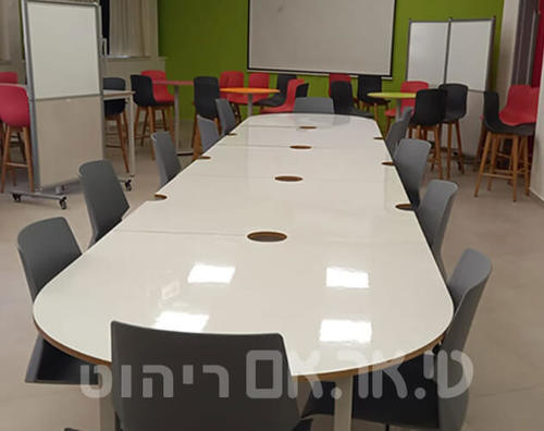 שולחן ישיבה