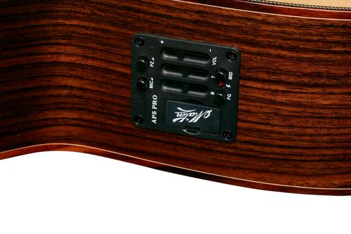 זוית נוספת Maton EM100-808 MESSIAH