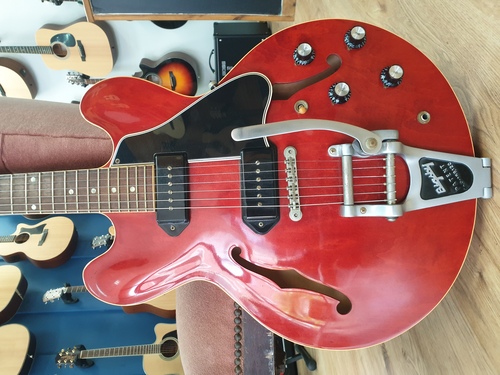 Gibson ES 330 VOS 1959 reissue w/ Bigsby 2013 Vintage Cherry VOS