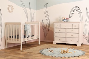 חדר לתינוק מילאנו עם שידה עשויה MDF צבוע בתנור ומיטת קנדה מעוצבת מעץ מלא - חול