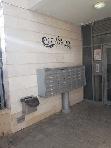 שלט רחוב ומספר לבניין קומות (התאמה לפי דרישה)