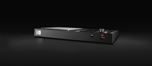 מכונת הפקה מתקדמת MASCHINE MIKRO MK3 Native Instruments