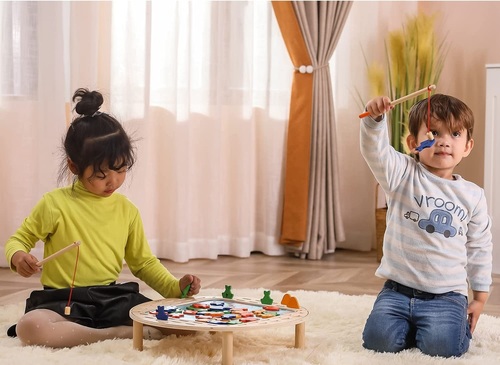 שולחן דגים מגנטי מעץ עם 4 חכות ו 40 דגים צבעוניים