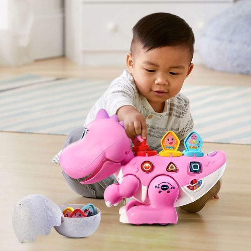 דינוזאור התאמה וערבוב רגשות ומנגינות, דובר עברית, רוקד ושר - ורוד