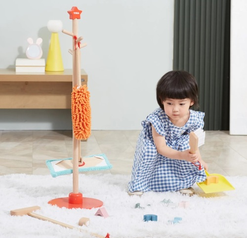 ערכת כלי ניקוי לבית מעץ 5 חלקים + מעמד