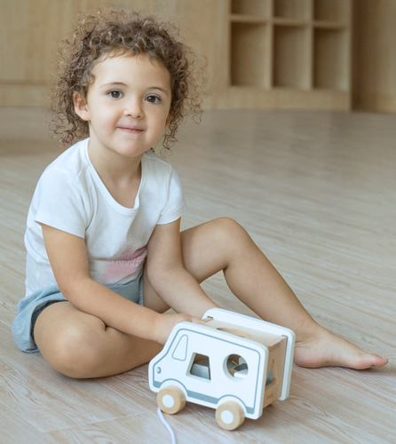 משאית התאמת צורות לבנה מעץ מלא עם חוט + 7 חלקים