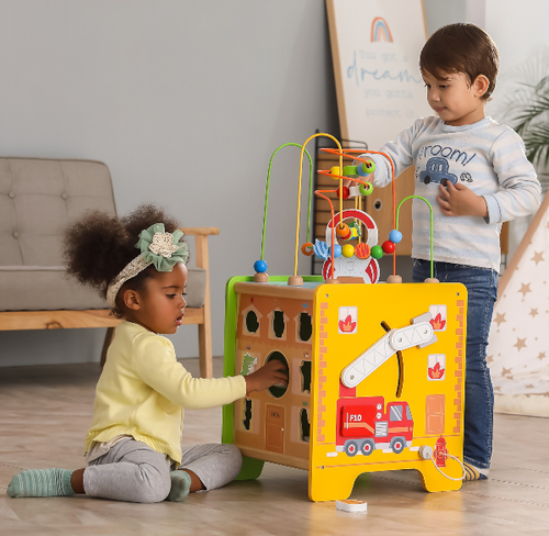 קוביית פעילות ענקית מעץ עם מבוך חרוזים, התאם צורה וכבאית