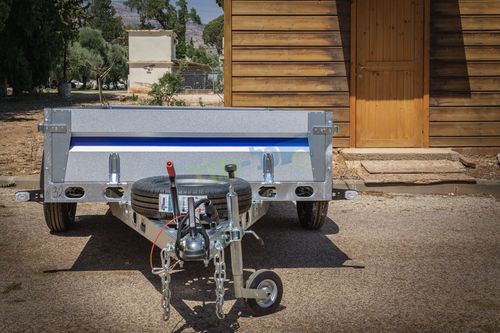 נגרר פתוח עם בלמים 2.52X1.45 למשקל 750 ק