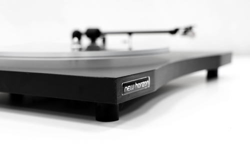 פטיפון מבית NEW HORIZON דגם 101