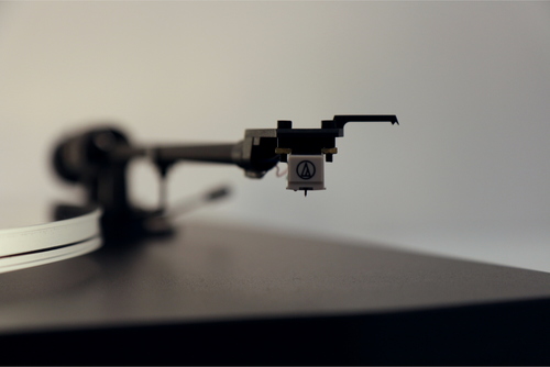 פטיפון מבית NEW HORIZON דגם 101