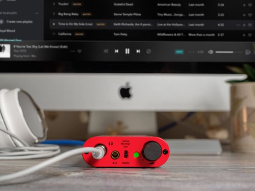 DAC ומגבר אוזניות נייד עם יציאה מאוזנת iFi Micro iDSD Diablo