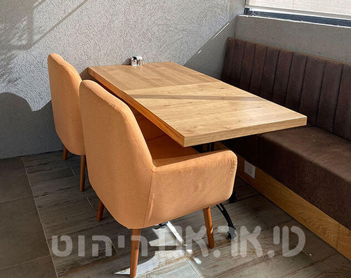 שולחנות לבתי קפה ומסעדות