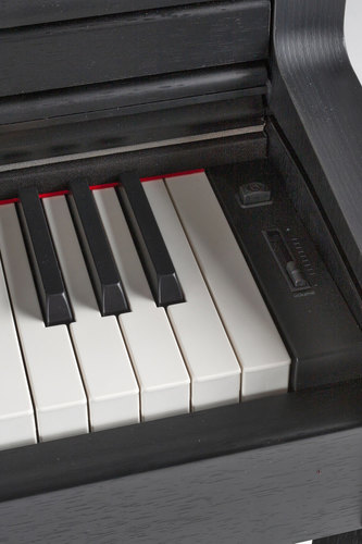 פסנתר חשמלי רהיט תוצרת גרמניה UP-365 עם מקלדת מעץ 88 קלידים שקולים מנגנון פטישים מבית GEWA (Germany)