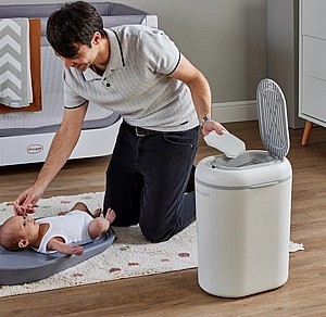 פח לטיטולים SHNUGGLE מונע ריחות הכולל אטם נעילה כפולה