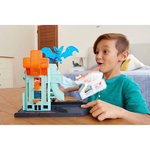 הוט ווילס - מתקפת עטלים על בית חולים - HOT WHEELS GJK90