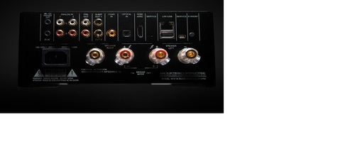 מגבר סטריאו משולב נגן רשת מבית NAD דגם M10 V2