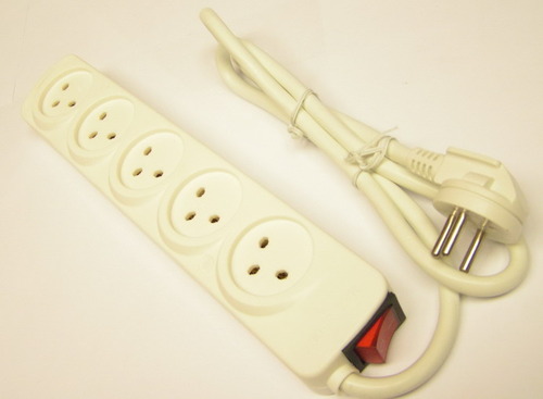 רב שקע 5 שקעים + כבל 3 מטר עם מפסק