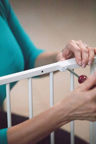 Arizona - שער בטיחות עם ציר לדלתות ופתחים בגודל 68 עד 112 ס