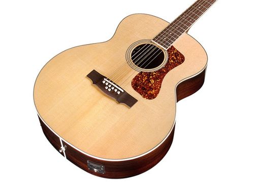 זוית נוספת Guild BT-258E Deluxe Baritone