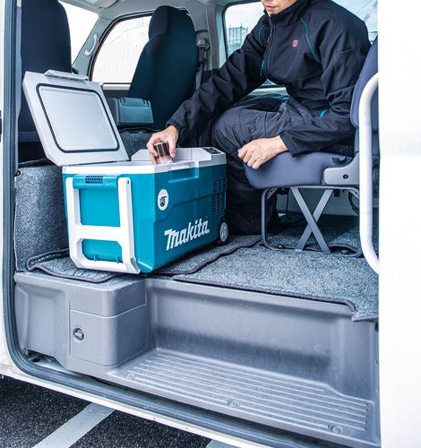 גוף צידנית מקרר מחמם DCW180Z 18V מתוצרת Makita 