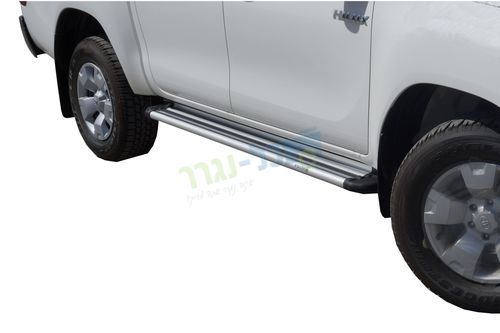מדרך צד אלומניום לטויוטה היילקס 2015 ומעלה