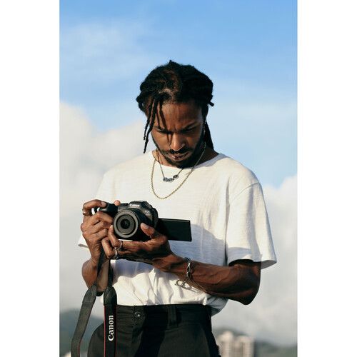 קיט מצלמה ועדשה Canon EOS R7 + 18-150mm