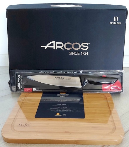 ARCOS מארז סכין שף וקרש חיתוך