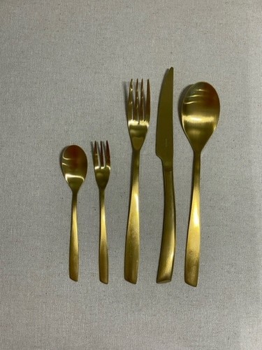 סט סכום 24 חלקים זהב מט CAPRI