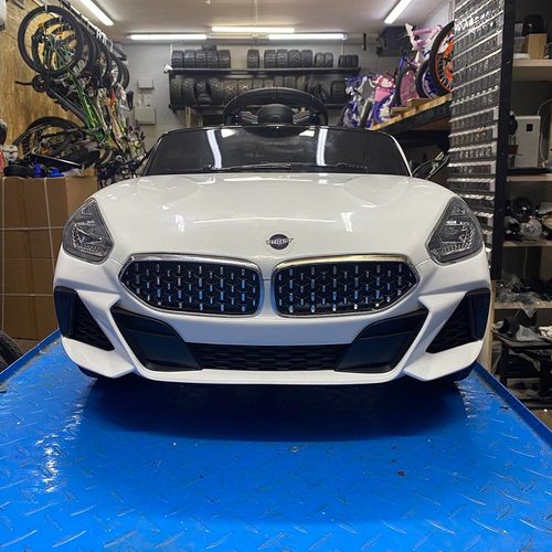 אוטו ממונע דמוי BMW Z4 12V