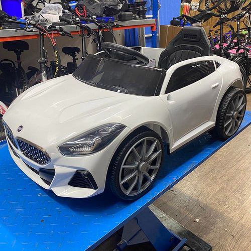 אוטו ממונע דמוי BMW Z4 12V